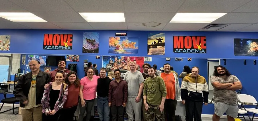 The Move Academia community gathered at the studio